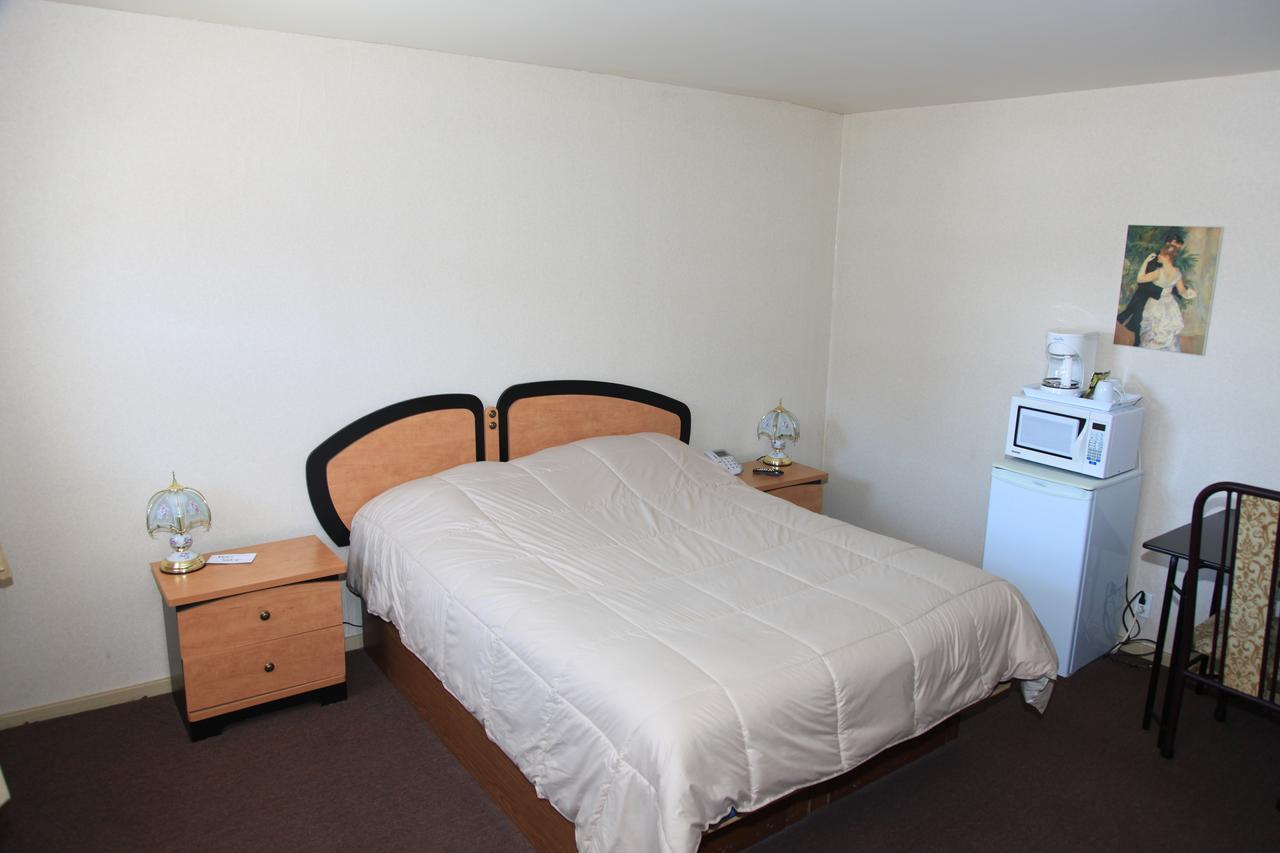Motel Grande Ile Salaberry-de-Valleyfield Exterior foto